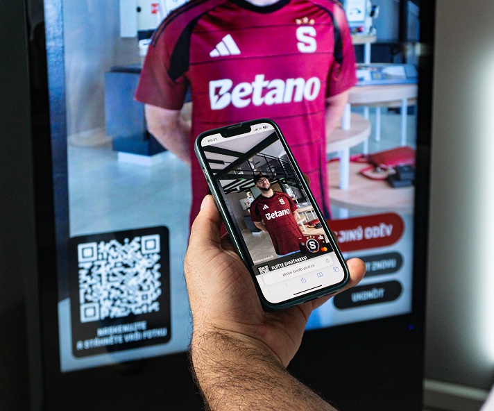 AI Try-On Booth • Footballmania